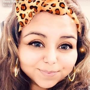 Meet your Posher, Yessenia